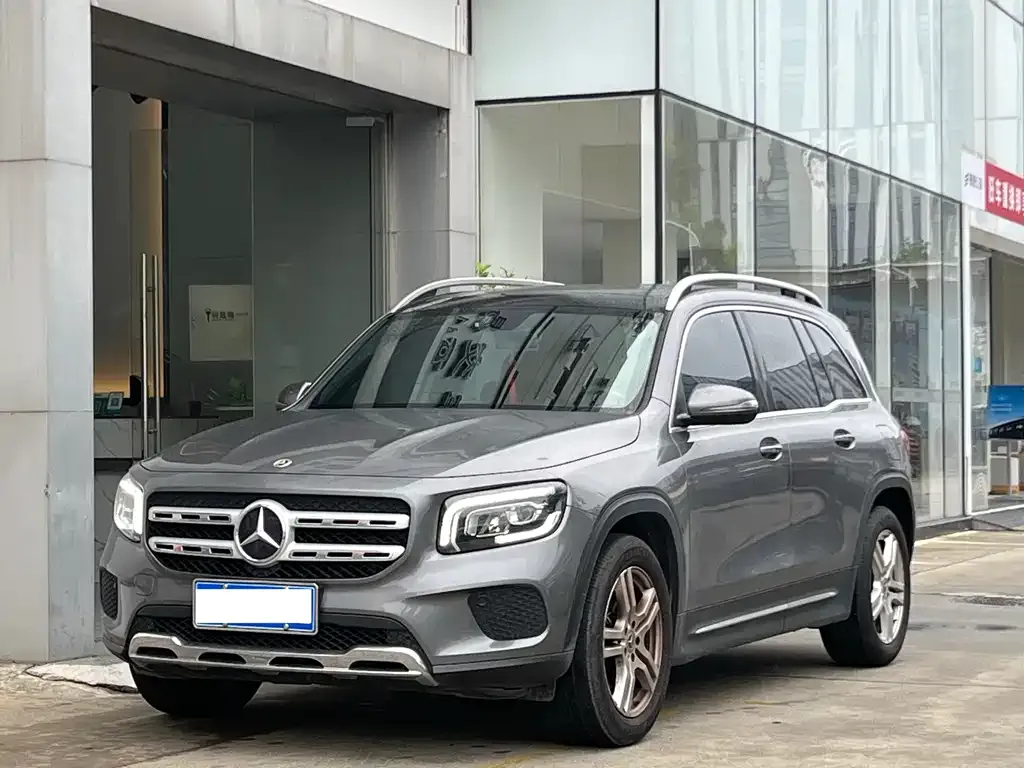 Mercedes-Benz GLB — фото 1