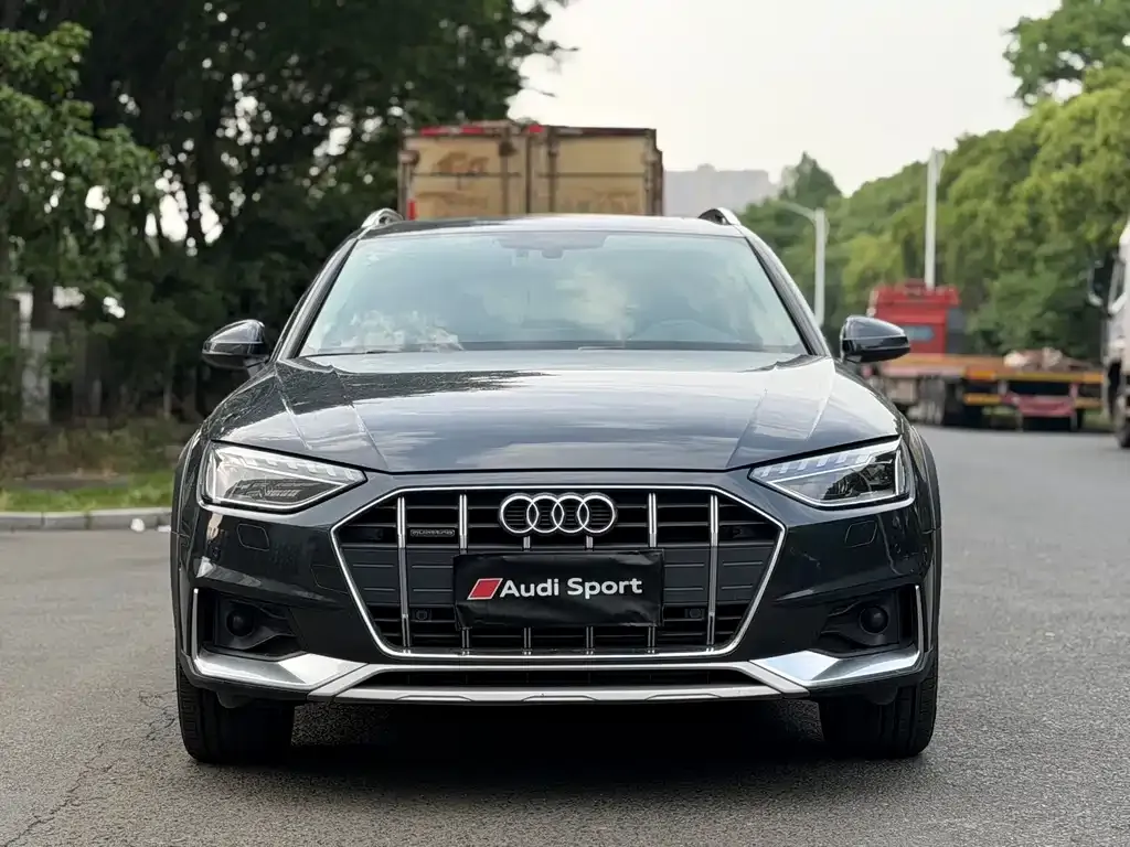Audi A4 (Import) — фото 5