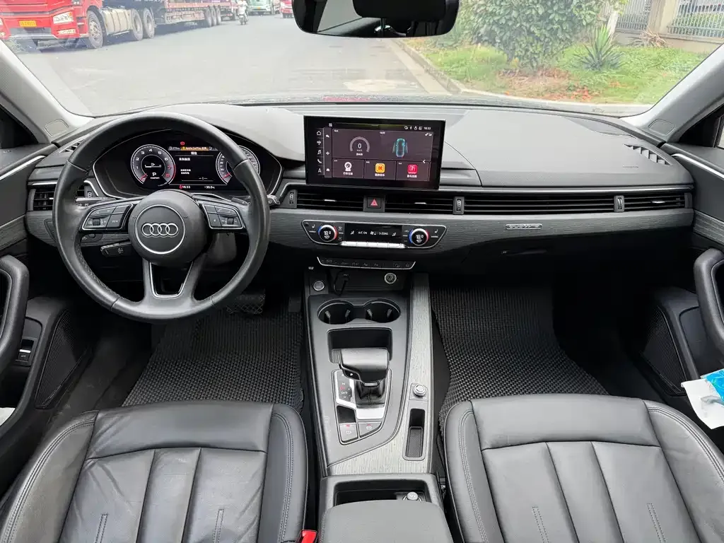 Audi A4 (Import) — фото 2