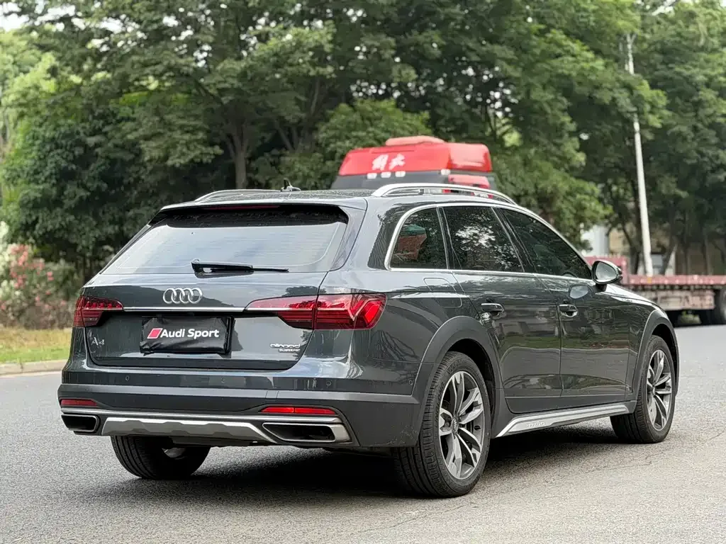 Audi A4 (Import) — фото 8