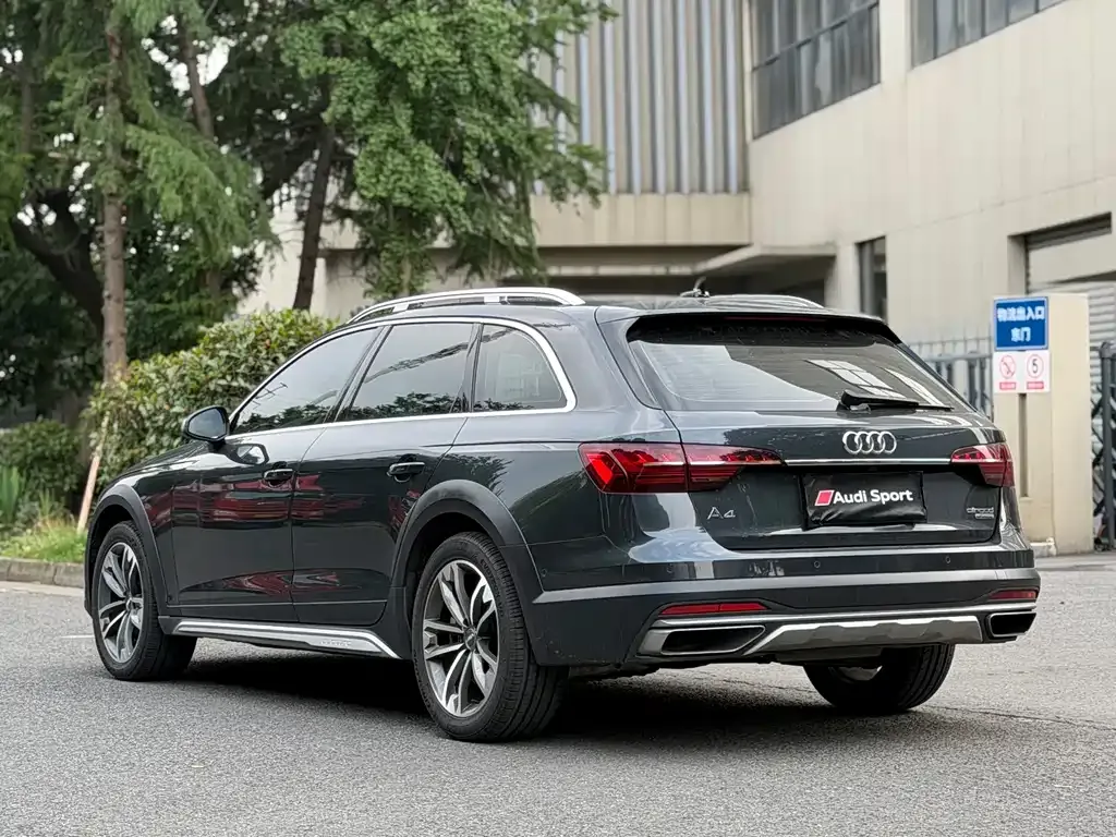 Audi A4 (Import) — фото 6