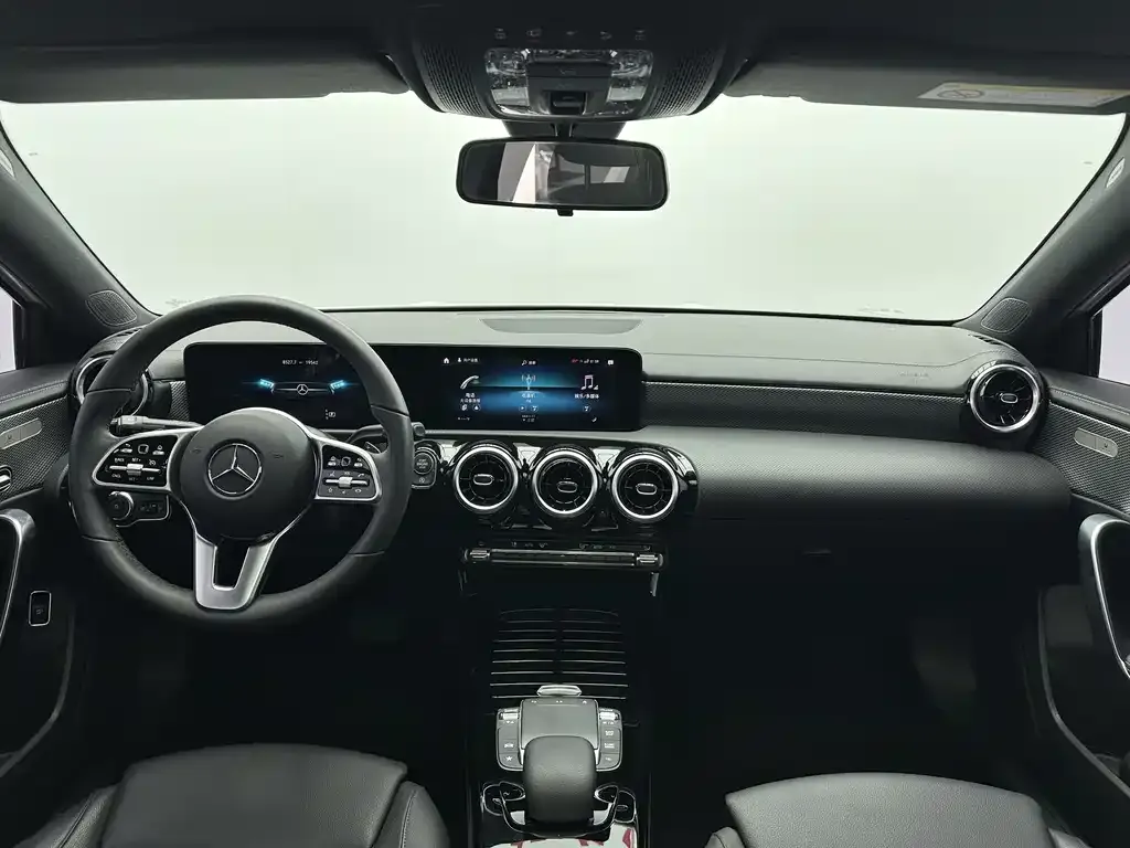Mercedes-Benz A-Class — фото 10