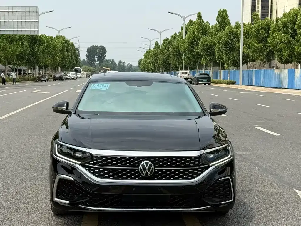 Volkswagen Passat — фото 7