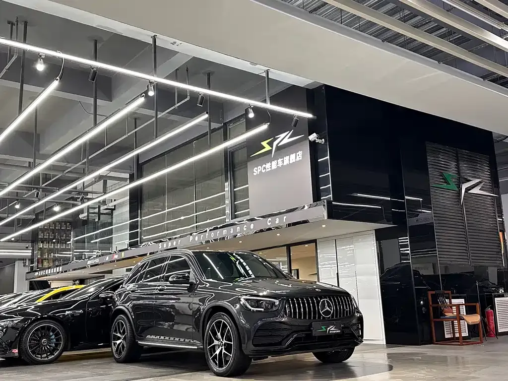 Mercedes-Benz GLC AMG — фото 1