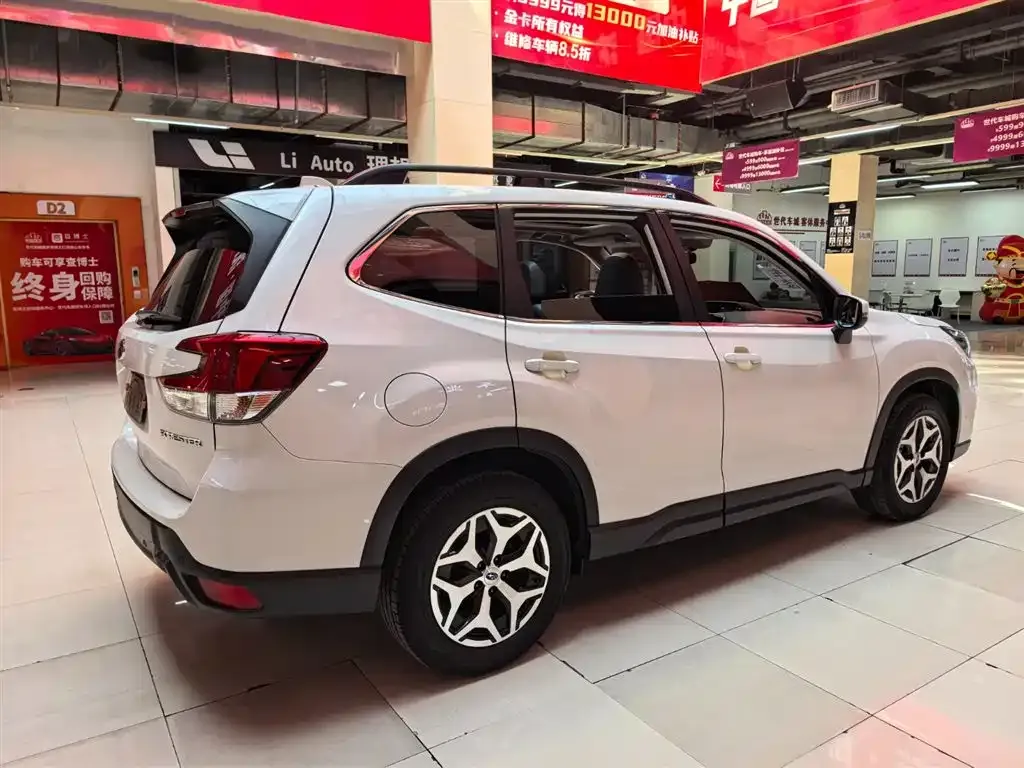 Subaru Forester — фото 5