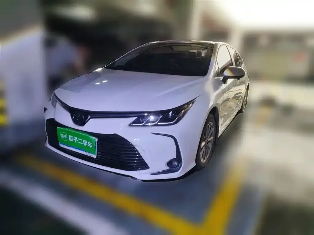 Toyota Corolla — фото 1