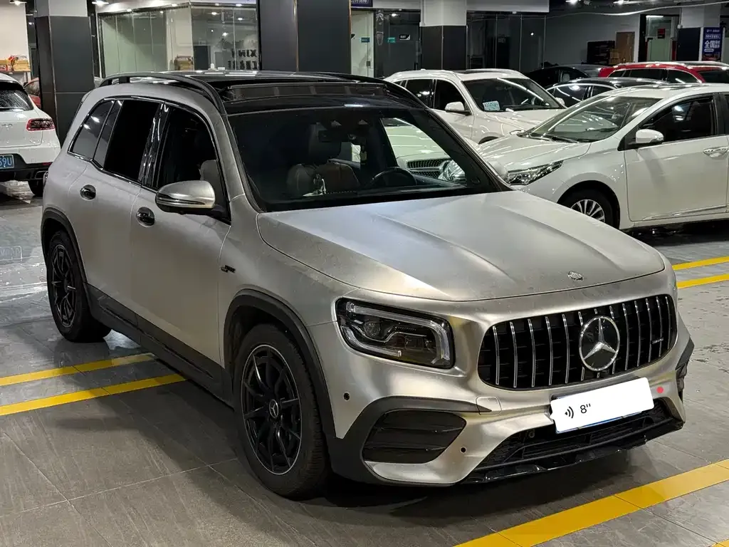 Mercedes-Benz GLB AMG — фото 9