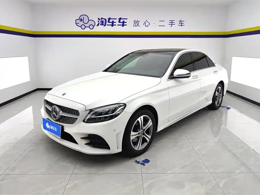 Mercedes-Benz C-Class — фото 1