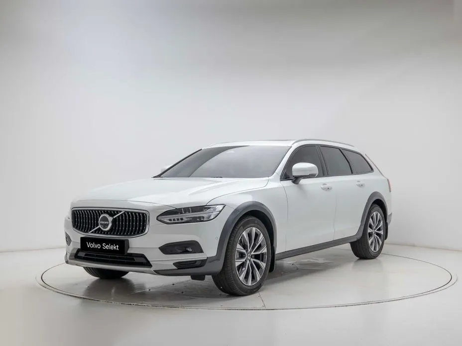 Volvo V90 — фото 1