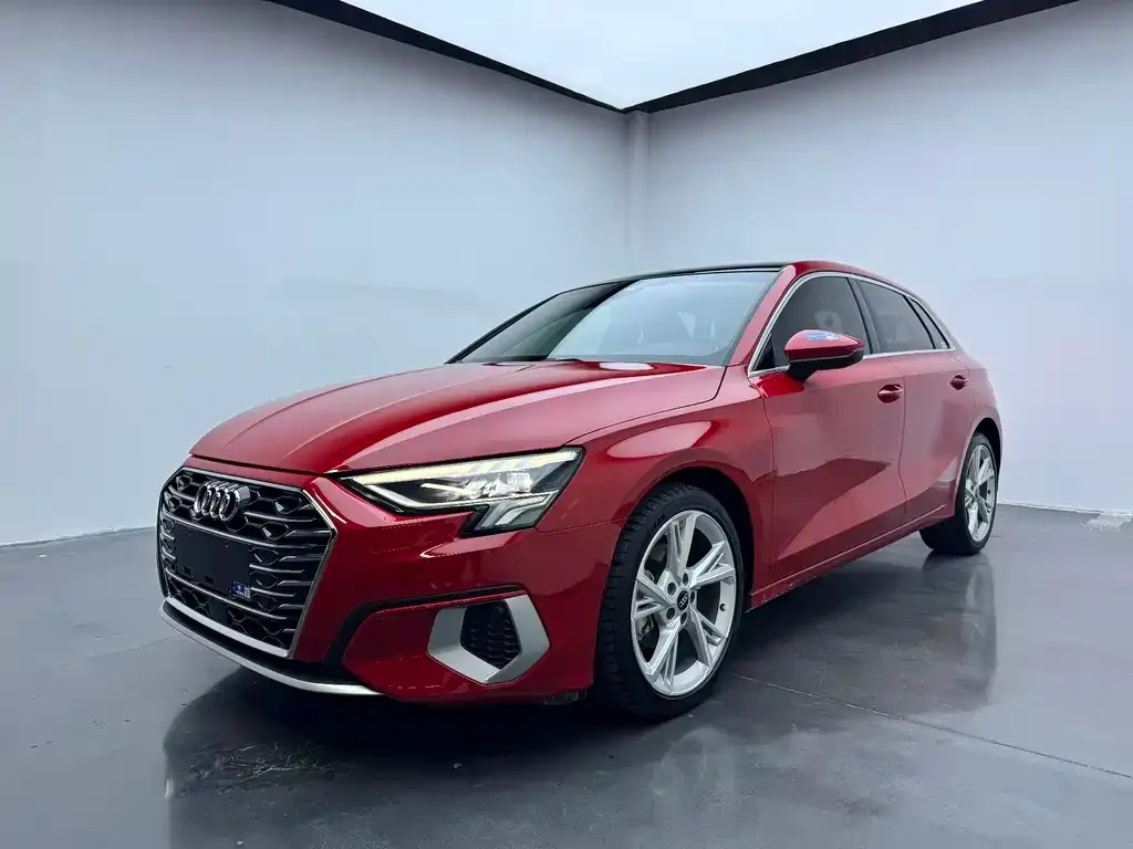 Audi A3 — фото 1