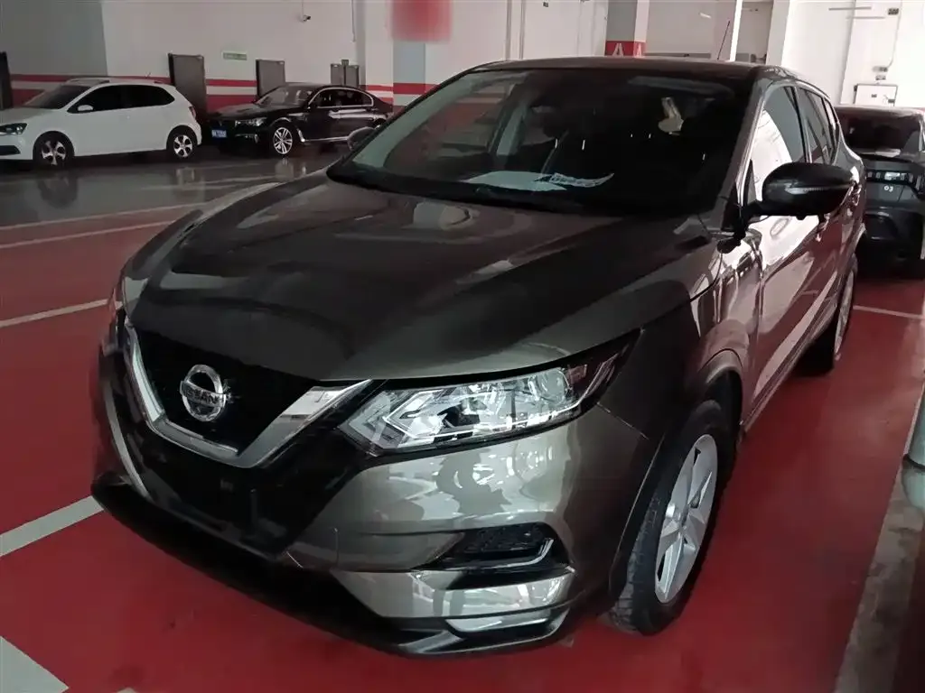 Nissan Qashqai — фото 1
