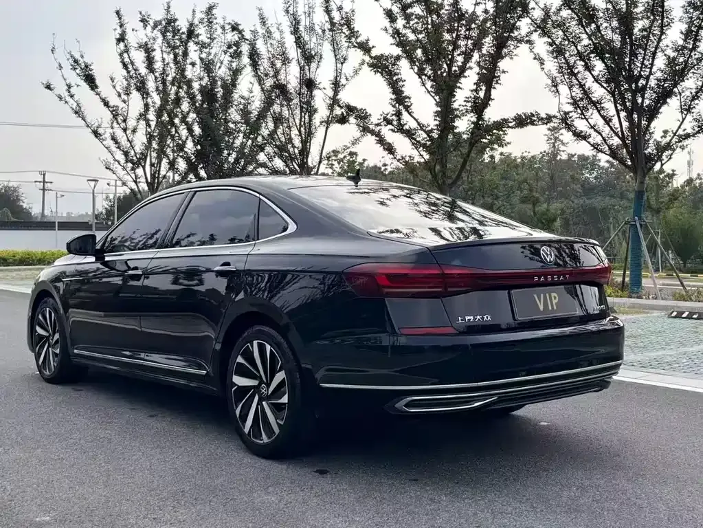 Volkswagen Passat — фото 5