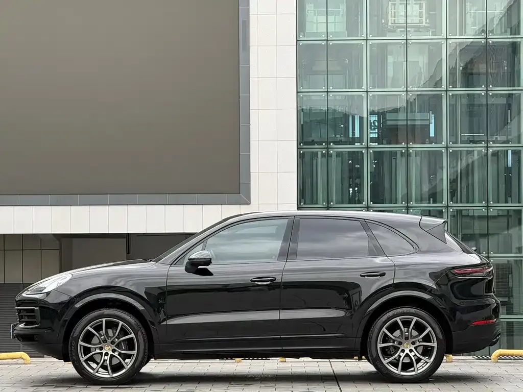 Porsche Cayenne — фото 8