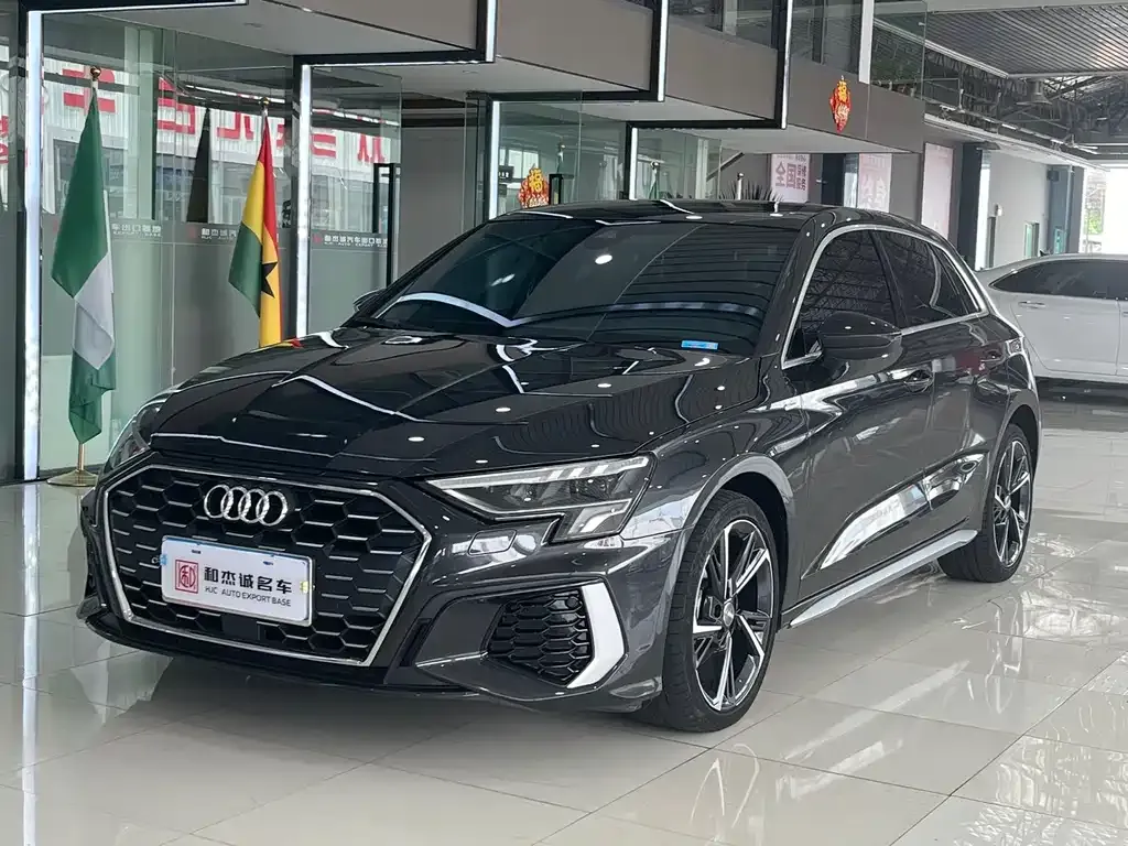 Audi A3 — фото 1
