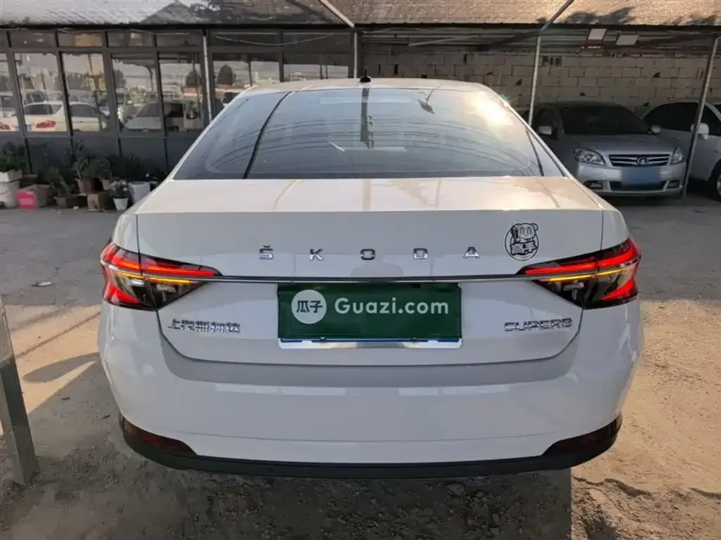 Skoda Superb — фото 6