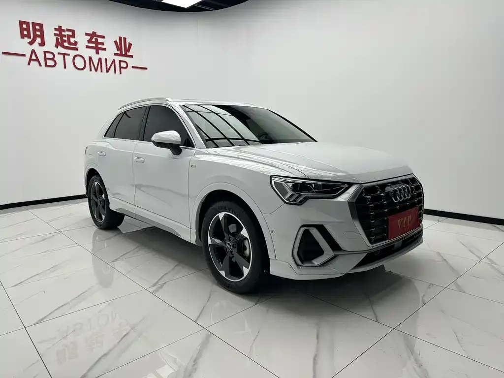 Audi Q3 — фото 10