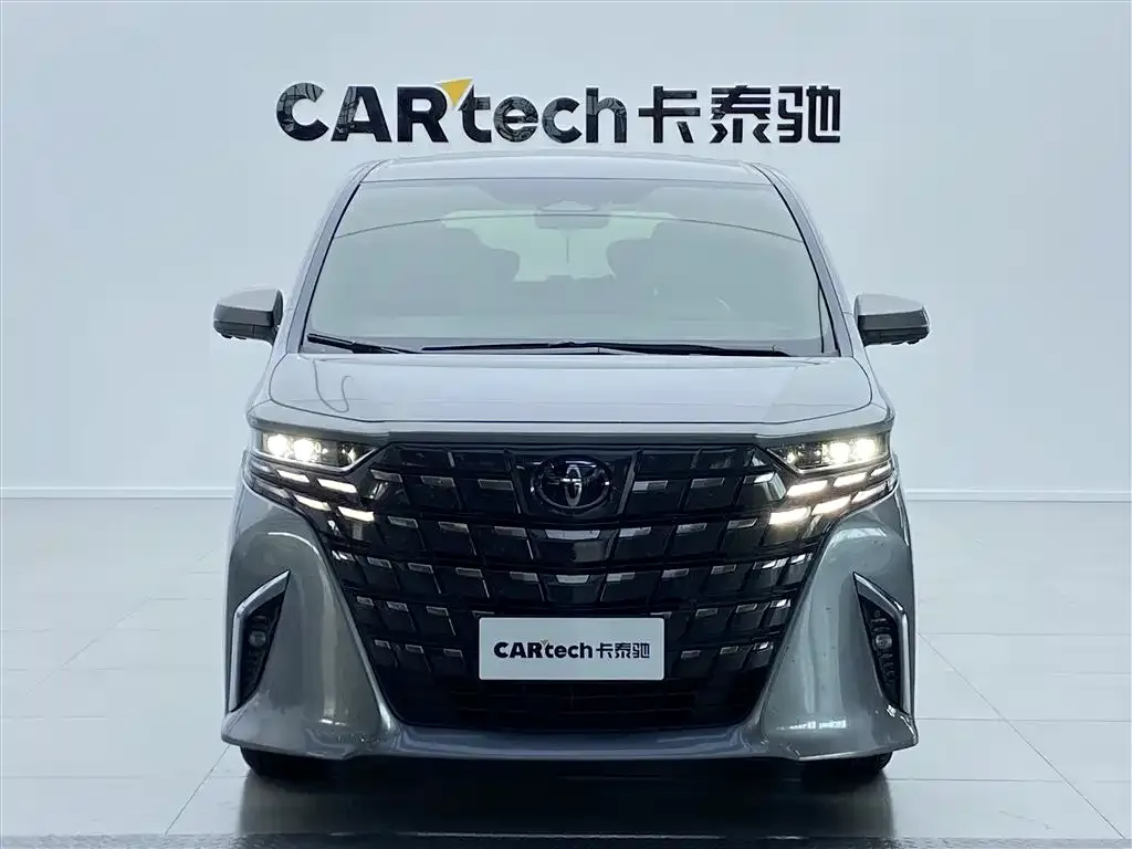 Toyota Alphard — фото 3