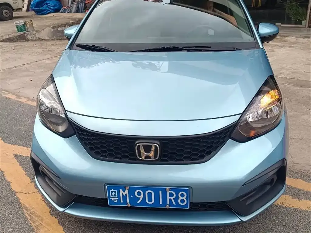 Honda Fit — фото 1