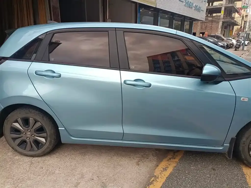 Honda Fit — фото 5