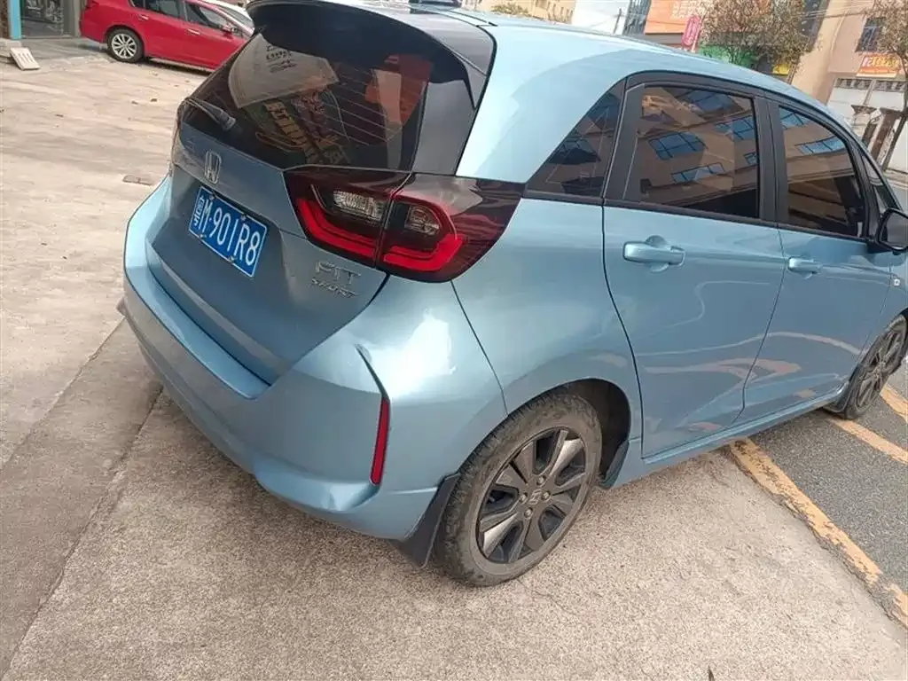 Honda Fit — фото 10