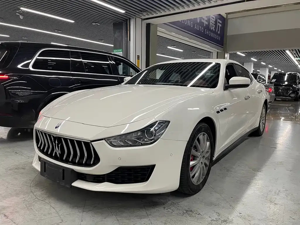 Maserati Ghibli — фото 1