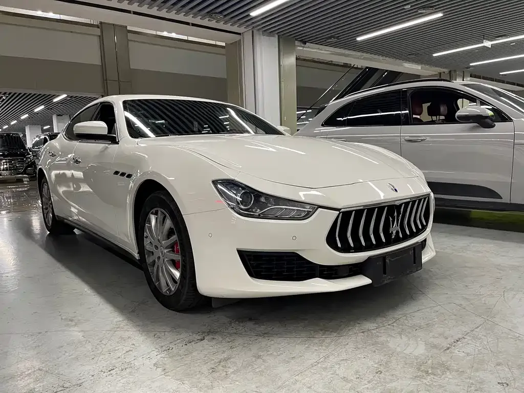 Maserati Ghibli — фото 9