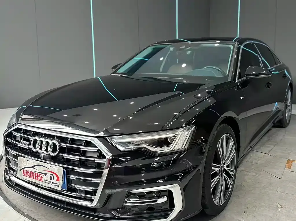 Audi A6L — фото 1