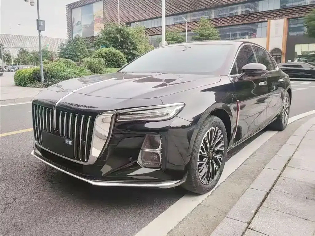Hongqi H5 — фото 1