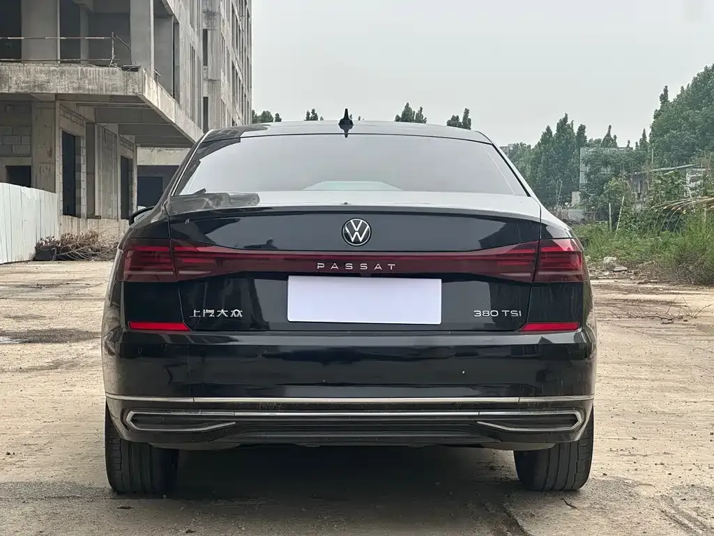 Volkswagen Passat — фото 4