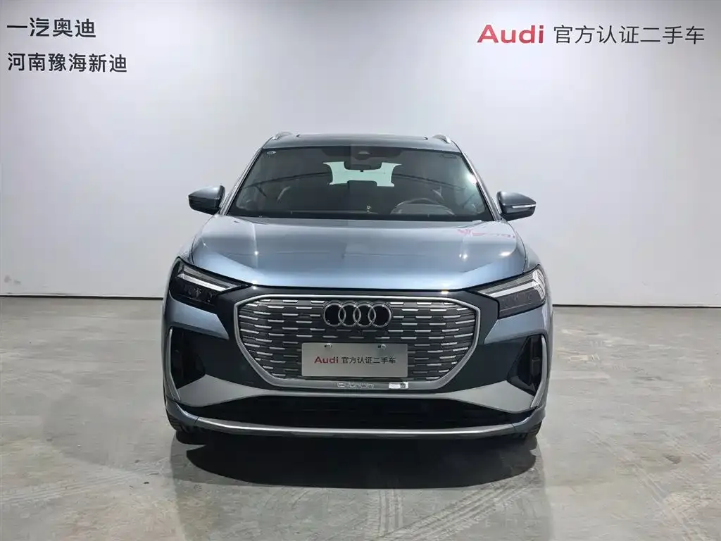 Audi Q4 e-tron — фото 2