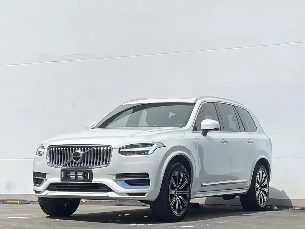 Volvo XC90 — фото 1