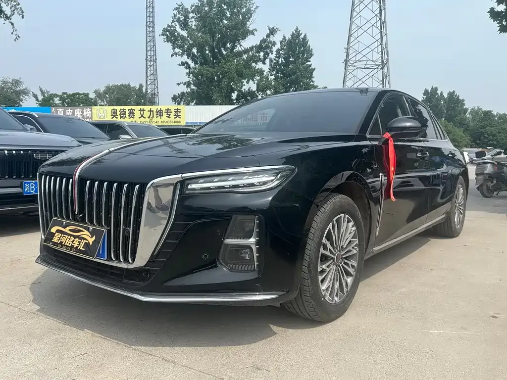 Hongqi H5 — фото 1