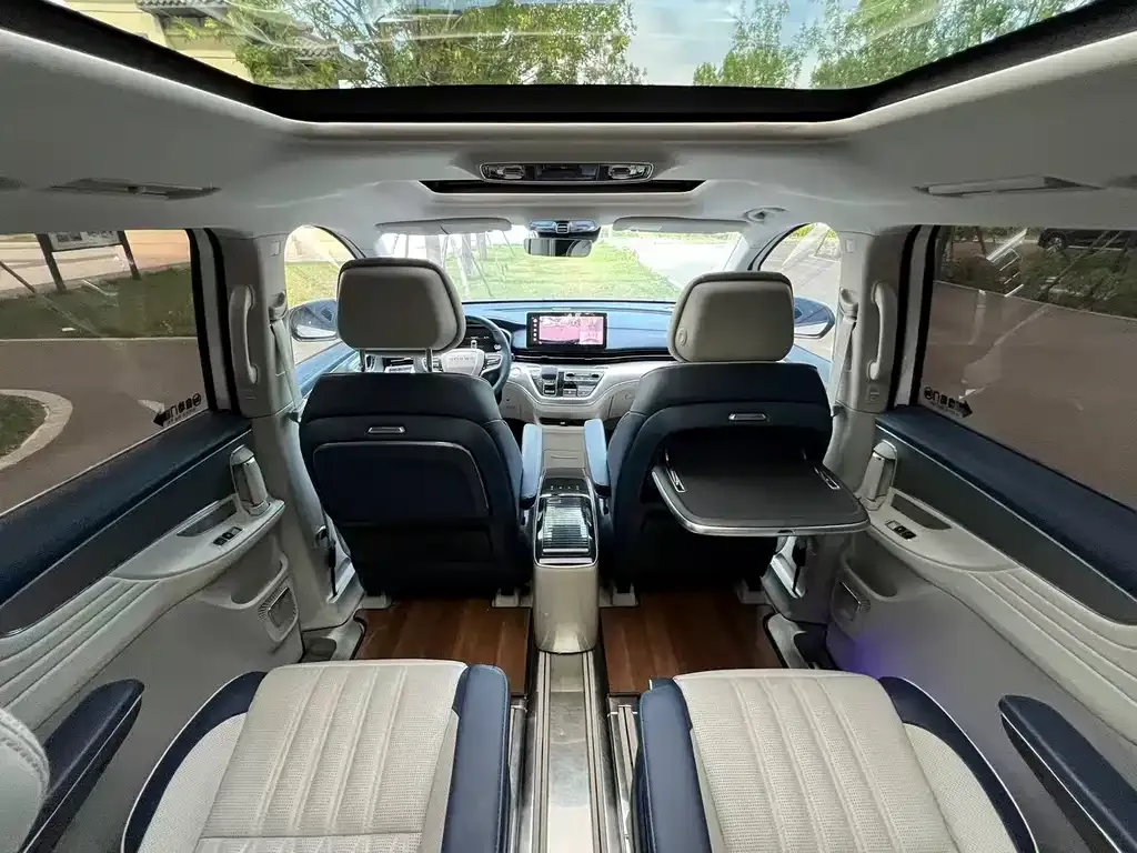 Roewe iMAX8 — фото 5