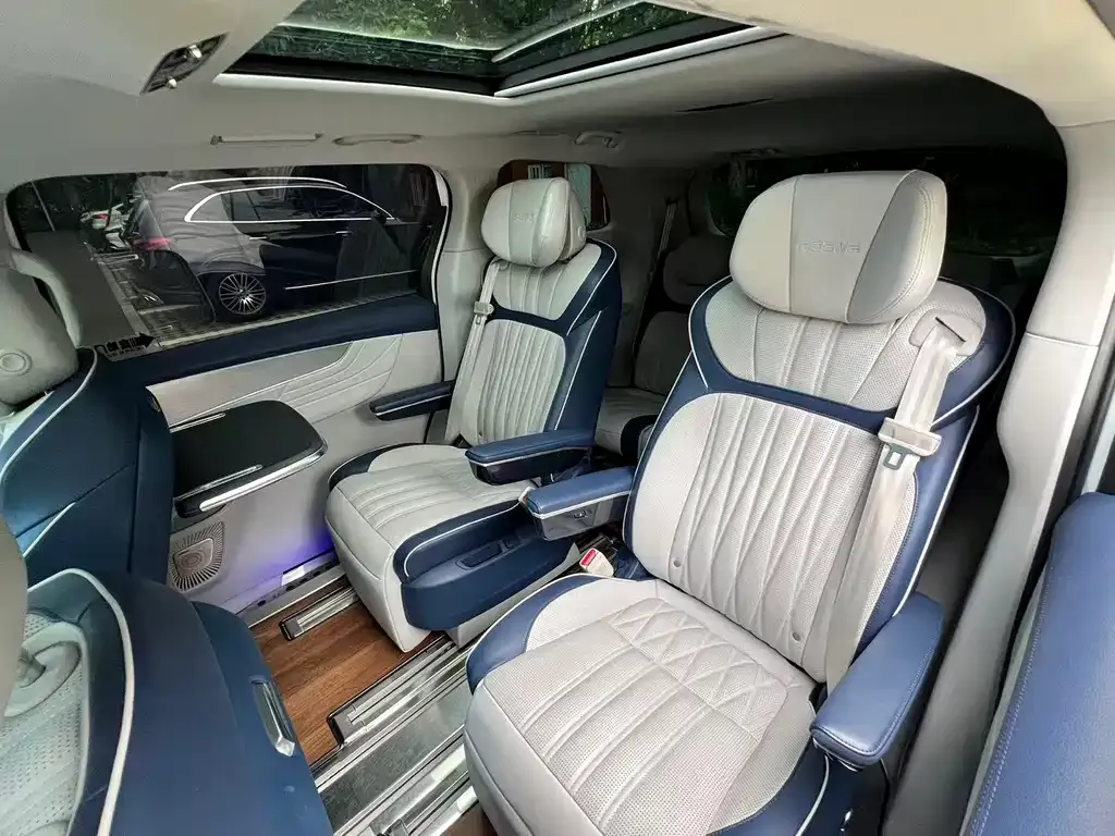 Roewe iMAX8 — фото 3