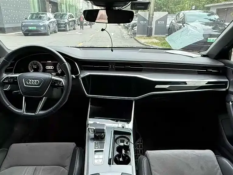 Audi A6L New Energy — фото 9
