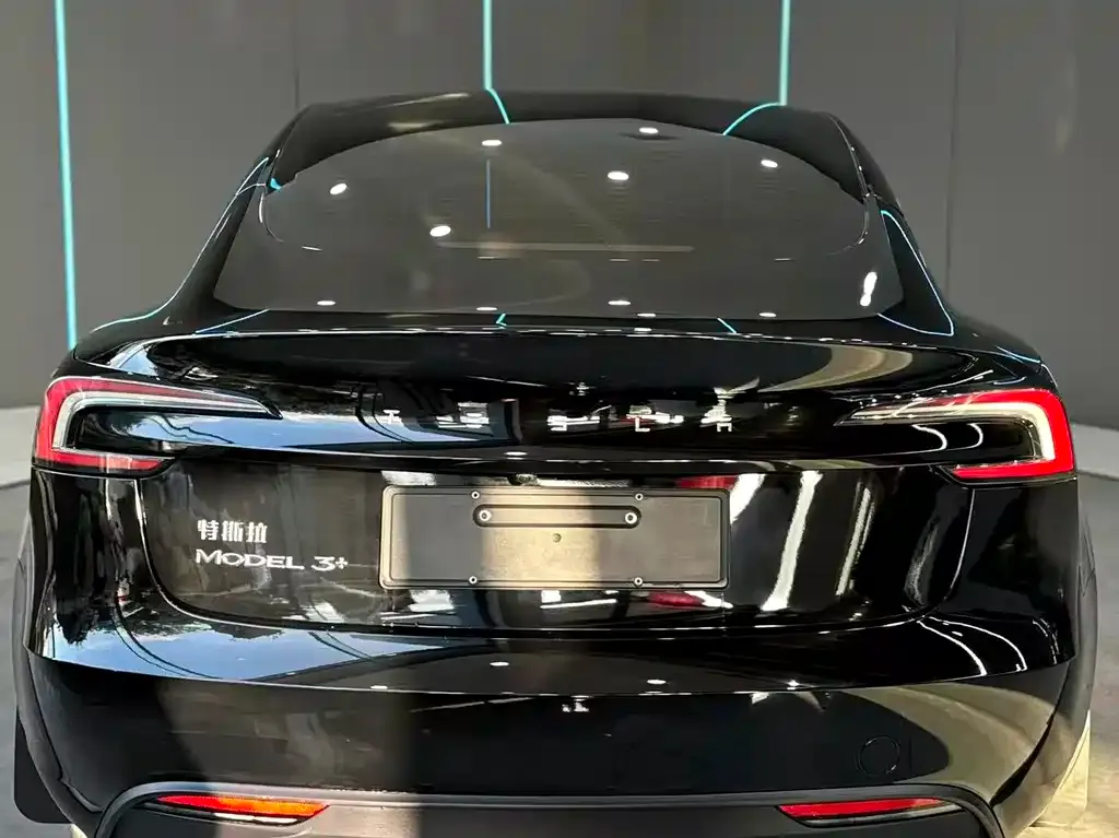 Tesla Model 3 — фото 5