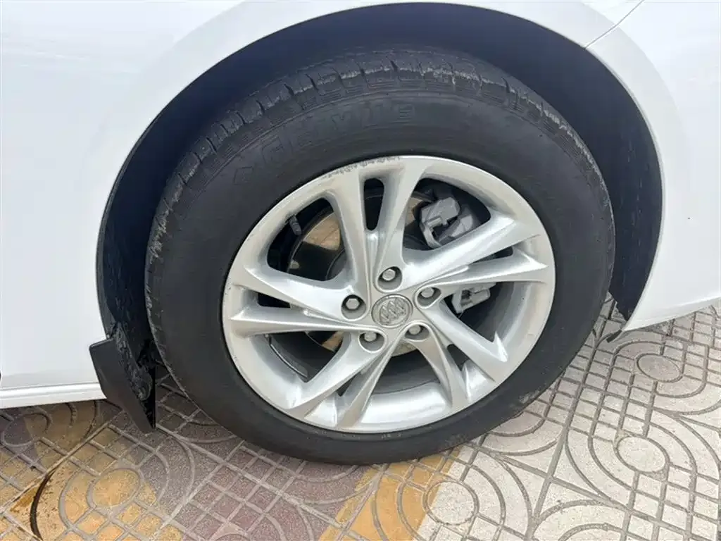 Buick Regal — фото 10
