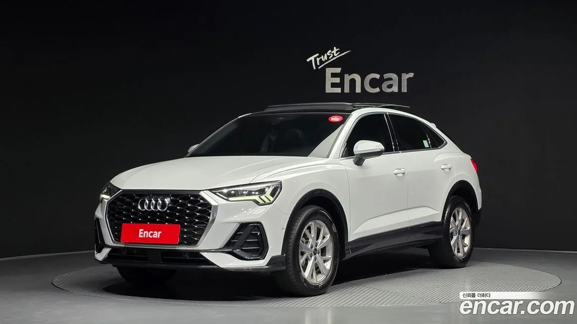 Audi Q3 — фото 1