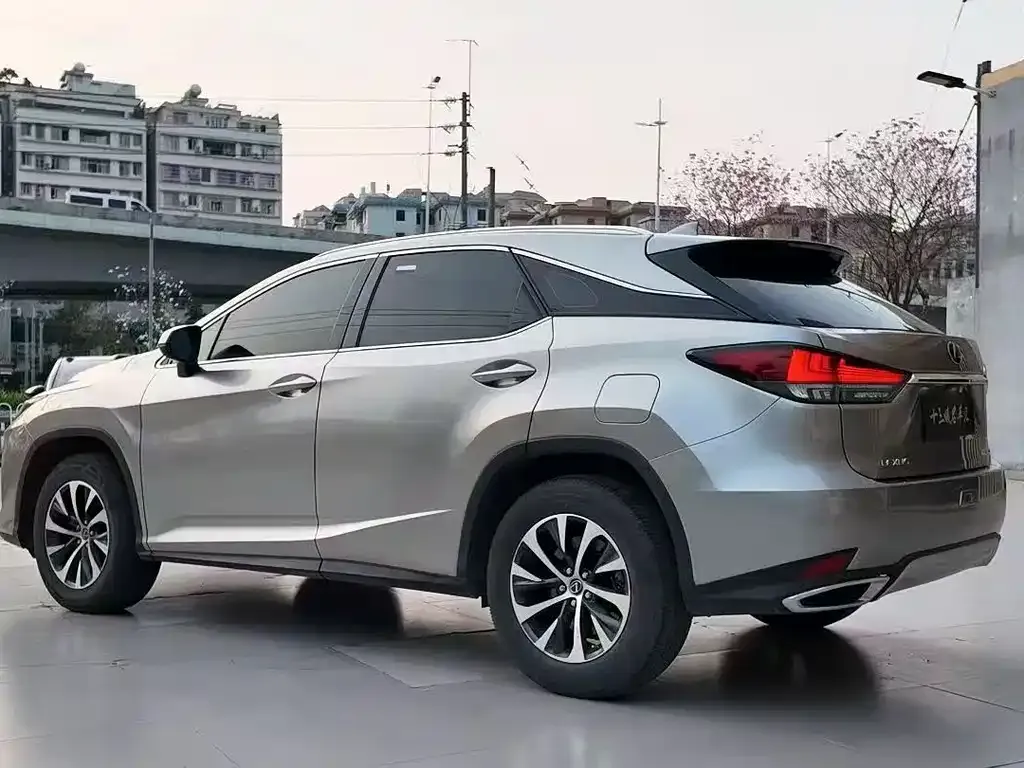 Lexus RX — фото 8