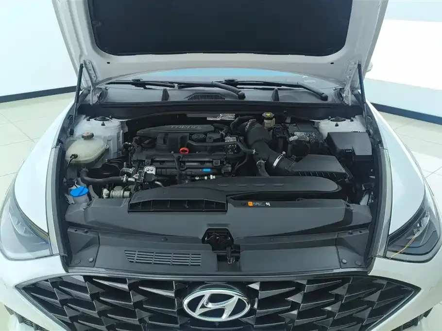 Hyundai Sonata — фото 9