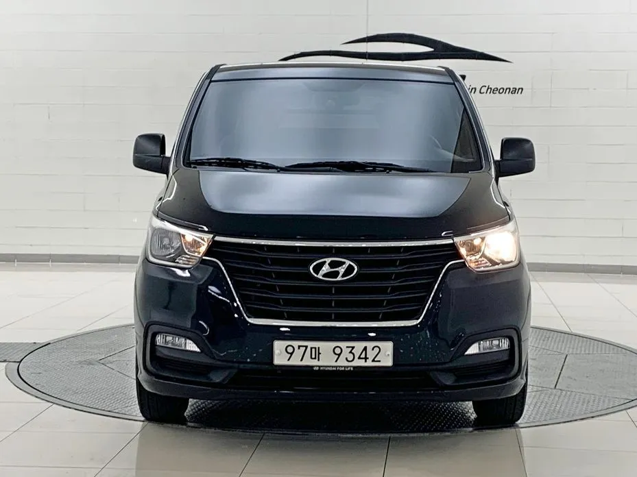 Hyundai Starex — фото 3