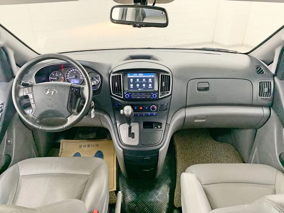 Hyundai Starex — фото 10