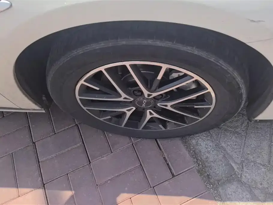 BYD Seal — фото 7