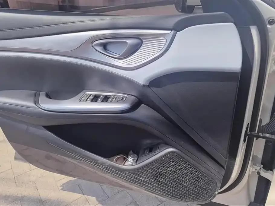 BYD Seal — фото 9
