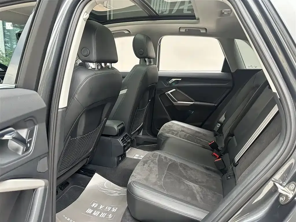 Audi Q3 — фото 10