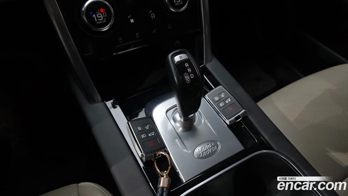 Land Rover Discovery Sport — фото 10