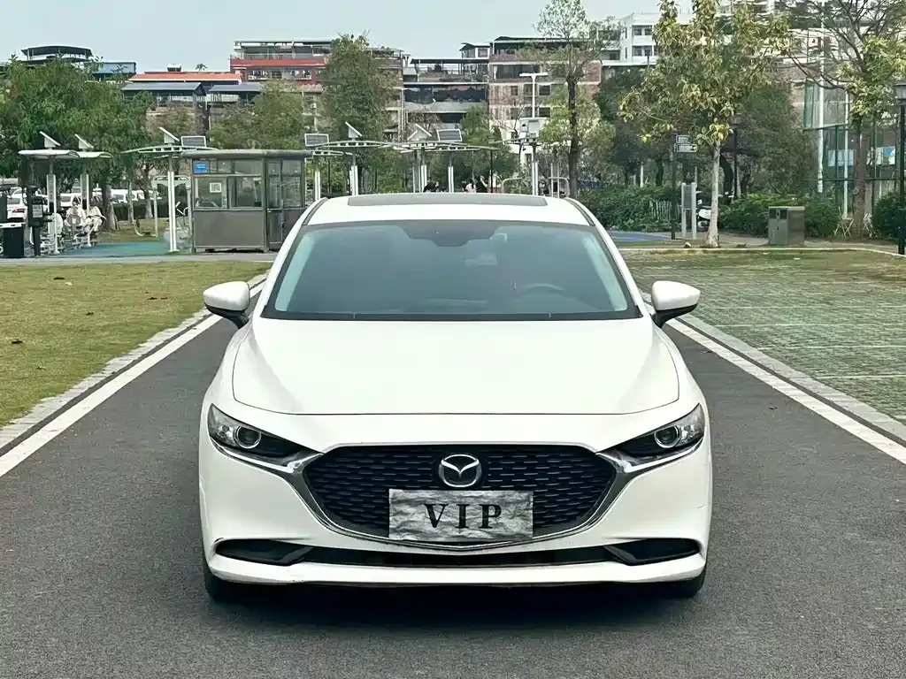 Mazda 3 Axela — фото 4