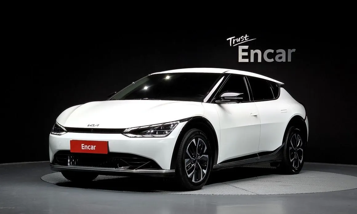 Kia EV6 — фото 1