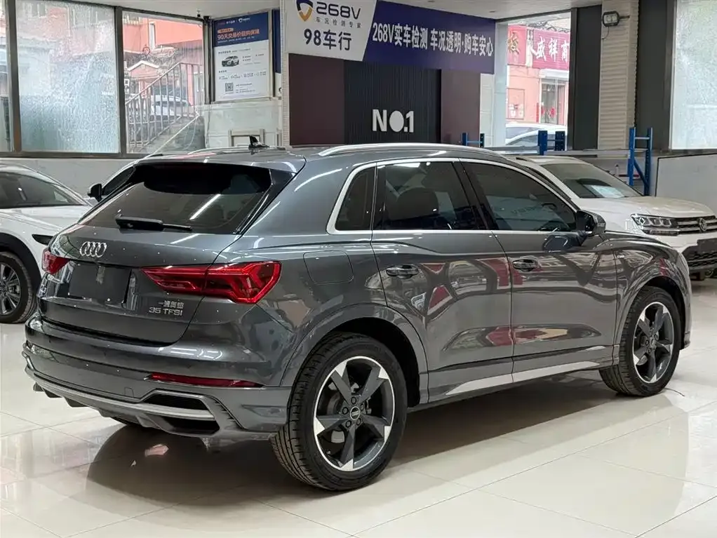Audi Q3 — фото 10