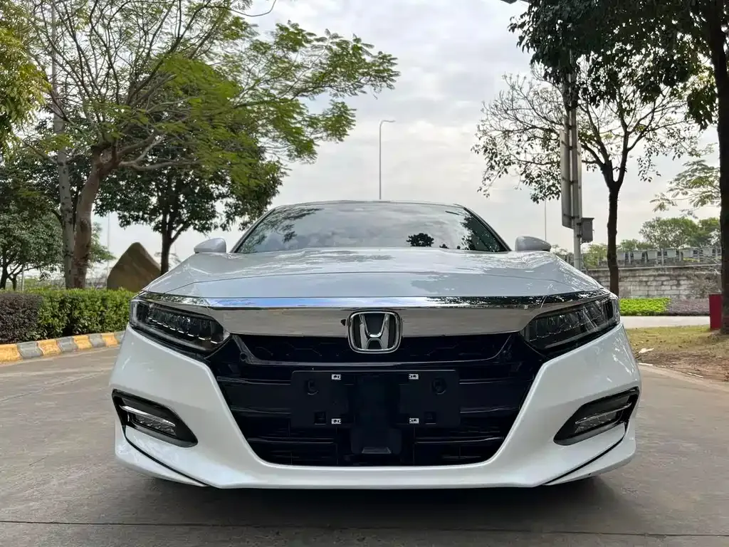 Honda Accord — фото 6